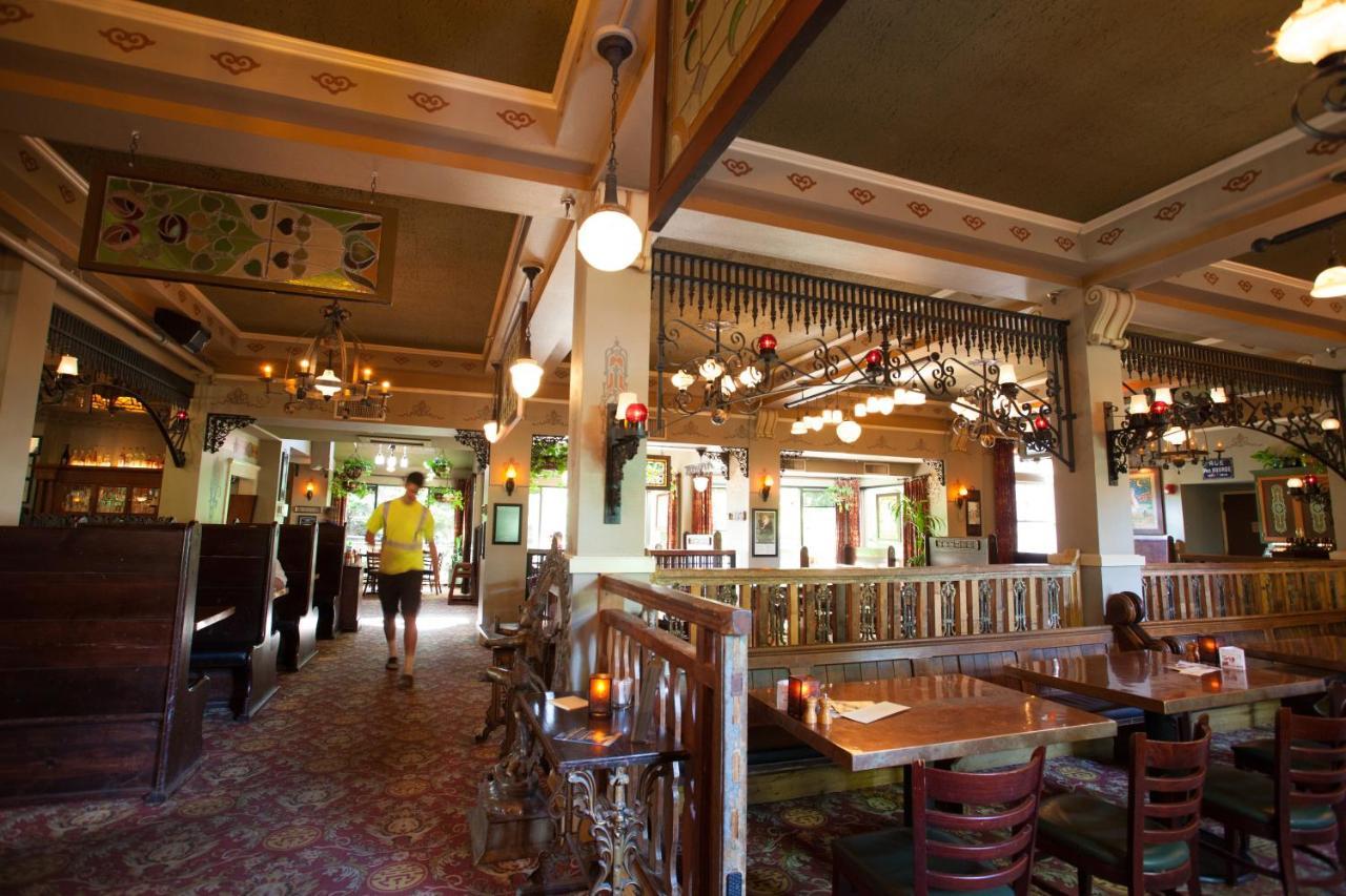 Mcmenamins Grand Lodge Forest Grove Exteriér fotografie